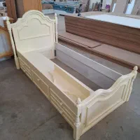 مونتاژ کار ام دی اف و کارگر ساده نیازمندیم