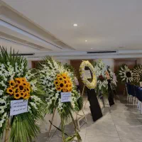 تاج گل ترحیم|خدمات پذیرایی، مراسم|شیراز, باغ تخت|دیوار