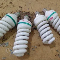 لامپ کم مصرف