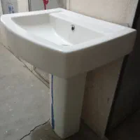 روشویی چینی کرد نصب نشده نو هستش