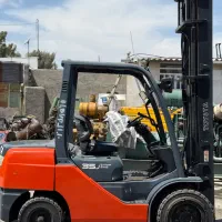 لیفتراک تویوتا ۳/۵ تن|خودرو سنگین|شیراز, شهرک مدرس|دیوار