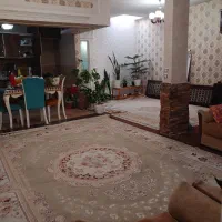 یک  ساختمان در دو طبقه به مساحت تقریبی ۱۰۰ متر