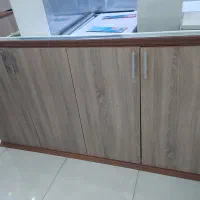 یک سرویس کابینت بدنه فلزی درچوبی باسینک