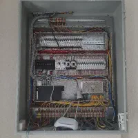 کارگر برقکار ماهر و نیمه ماهر