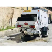 کارگر و لوله کش پمپ ثابت