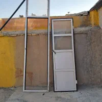 در دسشویی الومینیومی
