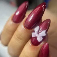 کاشت ناخن و خدمات دیزاین و استحکام سازی
