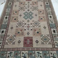 چهار عددفرش یک عدد قهوه ساز ویک عدد آب میوه گیری