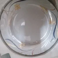 ست ظروف ۶ نفره با قیمت مناسب فروش فوری|ظروف سرو و پذیرایی|قم, زنبیل آباد|دیوار