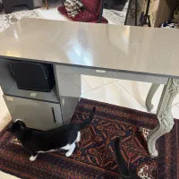 میز ناخن خاکستری مفت