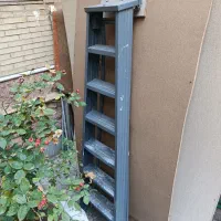 نردبان فلزی