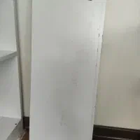 دو لنگه درب کتابخانه و صفحه
