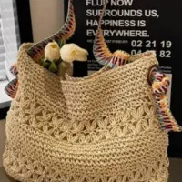 کیف.|کیف، کفش، کمربند|کازرون, |دیوار