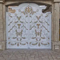 خانم واقایی رنگامیز