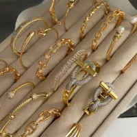 زیورآلات دستبند انگشتر گردنبند ساعت