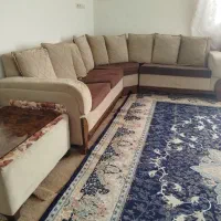 مبل ۸ نفره مدل ال با ۱۱ تا کوسن به همراه میز وسط