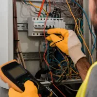 برقکار ساختمان سیار جزئی و کلی