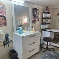 لوازم آرایشگاه|آرایشگاه و سالنهای زیبایی|یزد, |دیوار