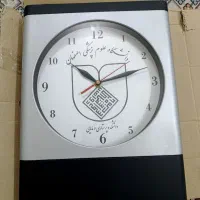 ساعت دیـواری نو در جعبه قیمت ۵۵۰ مقطوع