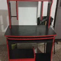 میز کامپیوتر تمیز