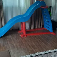 سرسره بازی کودکان