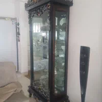 بوفه پایه دار