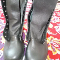 پوتین سایز ۴۱ نو.ولی تا ۴۳ سایز پا میشه