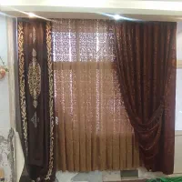 پرده سلطنتی شُکلاتی