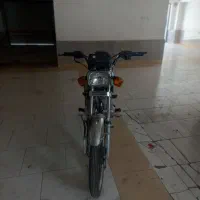 موتور سیکلت زمرد