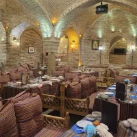 استخدام سفارشگیر ، سالن کار ، سالاد زنی ، چای بریز