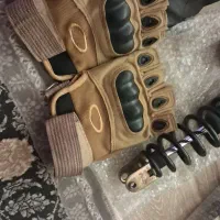 کمک آیروکس سالم و دستکش راهنما
