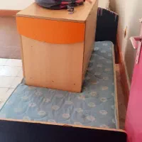 تخت وتشک نوجوان