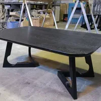 جلومبلی و کافی تیبل