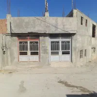 ملک نیمه کاره با چشم انداز شیرکوه واقع در چلو