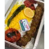 به چند نفر آشپز و کارگر رستوران نیازمندیم|استخدام خدمات فروشگاه و رستوران|تهران, علی‌آباد|دیوار