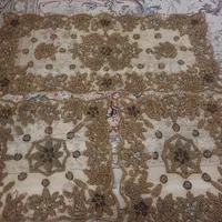 رومیزی سنگ دوزی شده