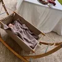 گهواره ی چوبی ننو