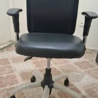دو عدد صندلی اداری جک دار و چرخ دار نو نو|مبلمان اداری|تهران, هلال احمر|دیوار