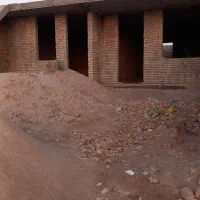 خانه نیمه کاره۲۵۰ متری