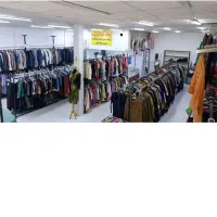 نیازمند  یک فروشنده خانم در پوتیک