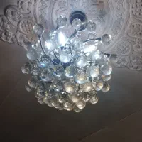 یه جفت لوستر کریستالی