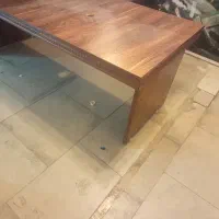 میز چوبی کنفرانسی