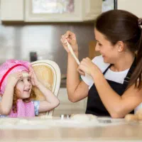 نیاز به پرستار کودک ...شهریار