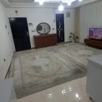 آپارتمان بسیار شیک و تمیز