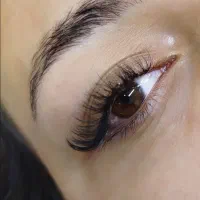 کاشت مژه بابهترین متریال وبه ضمانت کار