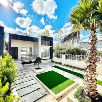 ویلایی-دو-طبقه-مستقل-حاشیه-مناسب-زندگی-دو-خانواده