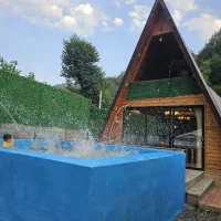 اجاره کلبه سویسی لاکه تاشون جکوزی دار