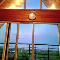 هتل ارتمیاکلبه سویسی آف امشب۱/۶۰۰|اجارهٔ کوتاهمدت آپارتمان و سوئیت|رضوانشهر, |دیوار