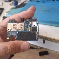 تعمیرات گوشی اپل  تعویض باطری ال سیدی اریجینال