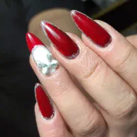 خدمات کاشت و طراحی ناخن|خدمات آرایشگری و زیبایی|اصفهان, الهیه|دیوار